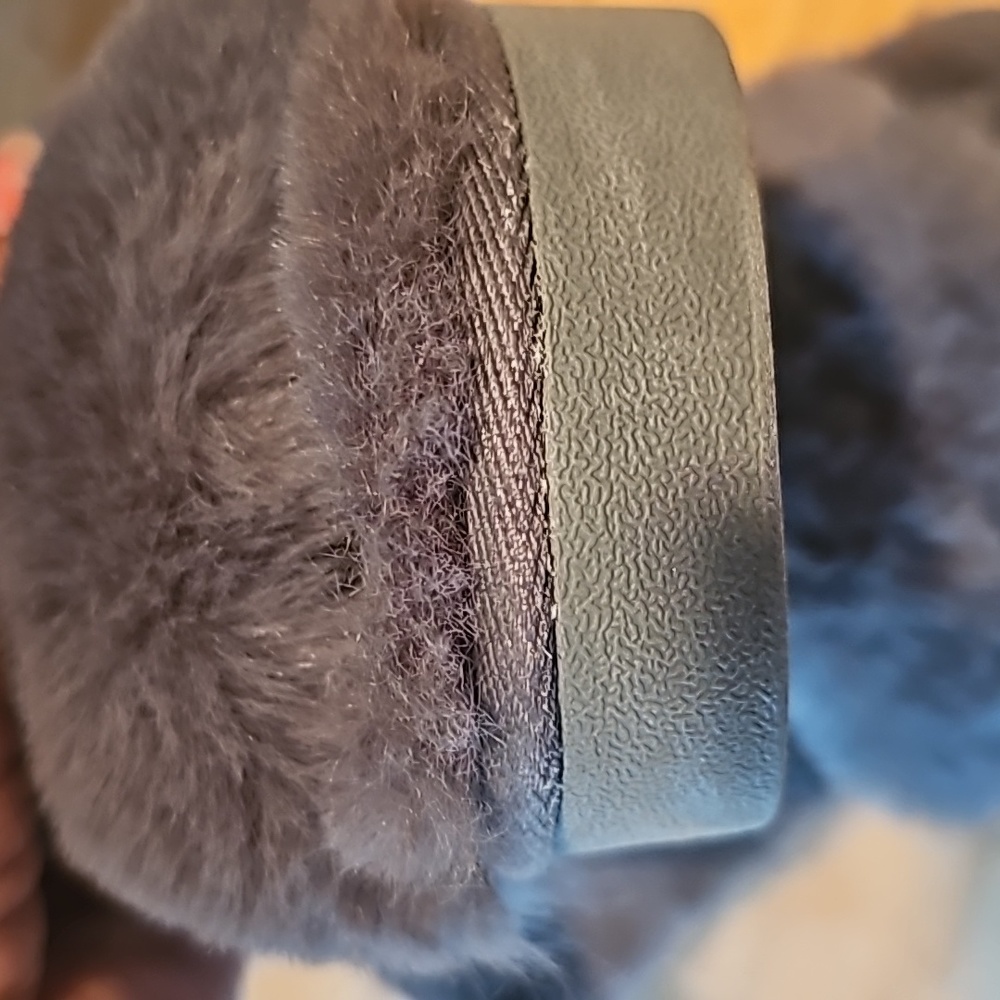 Michael Kors Fuzzy Slides - image 8